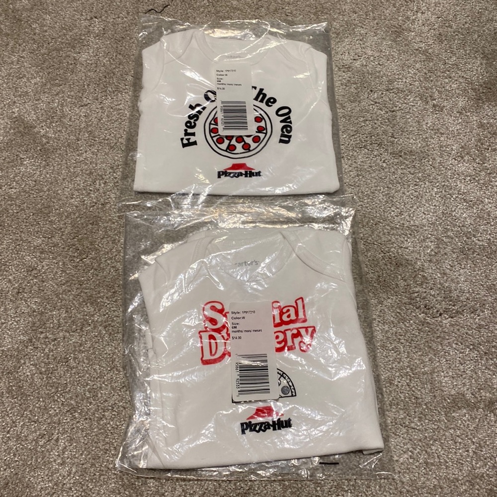 NWT Set of 2 Carter’s 6 Months Onsies Fresh Out of the Oven & Special Delivery